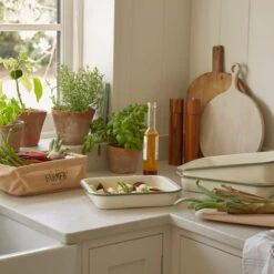 Set Of 2 Large Acacia Salt & Pepper Mills -Online Tableware Store 30687306 alt07