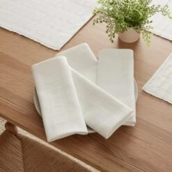 Set Of 4 White Cotton Napkins