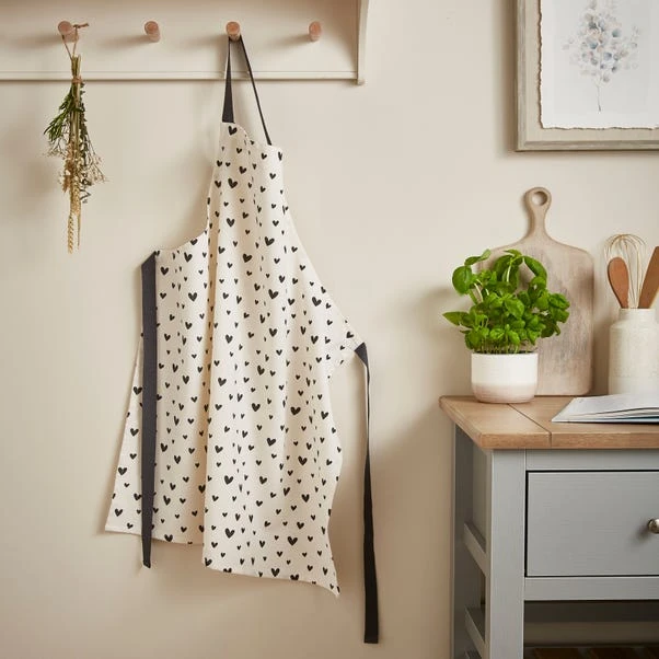 Hearts Apron 1 Hearts Apron