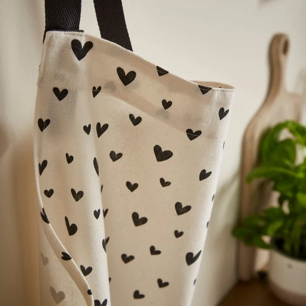 Hearts Apron 2 Hearts Apron - Image 2