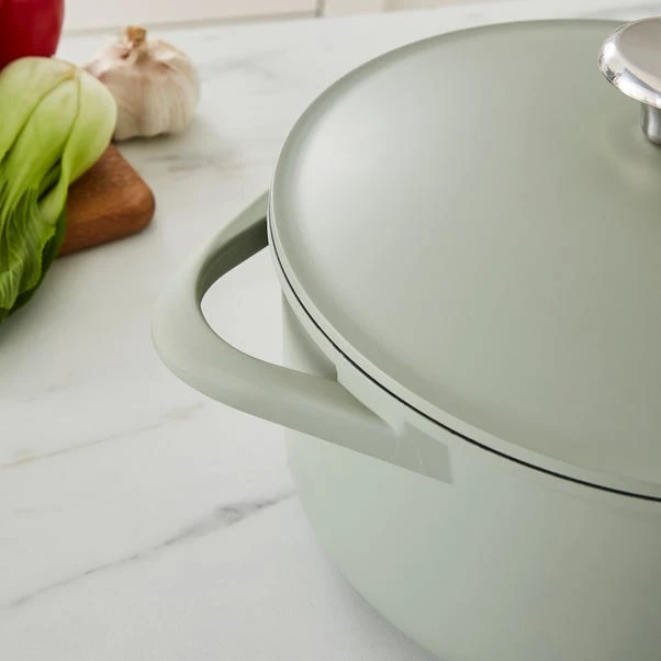 Cast Aluminium Casserole Dish, 24cm 11 Cast Aluminium Casserole Dish, 24cm - Image 11