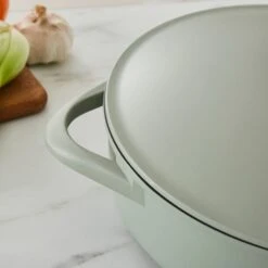 Cast Aluminium Shallow Casserole Dish, 28cm -Online Tableware Store 30866808 alt04