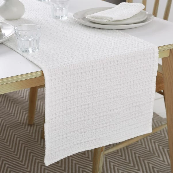 Amberley Waffle Table Runner 2 Amberley Waffle Table Runner - Image 2