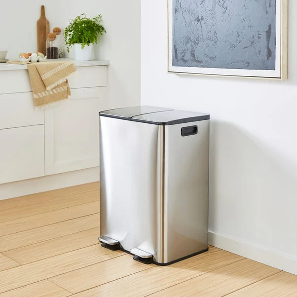 Curve 3030 Litre Stainless Steel Pedal Bin 5 Curve 3030 Litre Stainless Steel Pedal Bin - Image 5