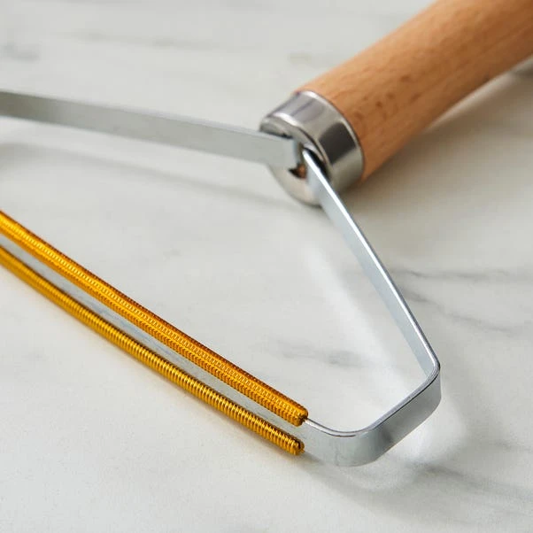 Lint Remover 2 Lint Remover - Image 2