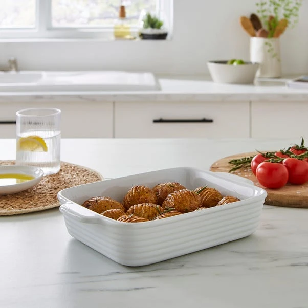 White Ribbed Small Rectangle Roaster 1 White Ribbed Small Rectangle Roaster