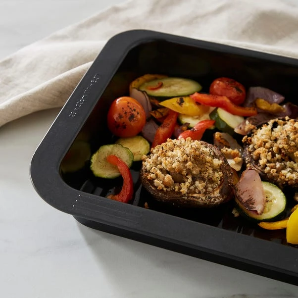 Heavy Gauge Non-stick Roaster, 32cm 2 Heavy Gauge Non-stick Roaster, 32cm - Image 2