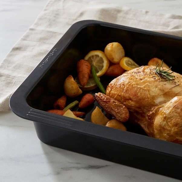 Heavy Gauge Non-stick Roaster, 37cm 2 Heavy Gauge Non-stick Roaster, 37cm - Image 2