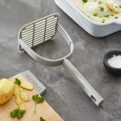 Handy Kitchen Masher With Silicone Scraper