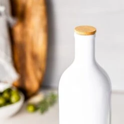 World Foods White Ceramic 900ml Oil Bottle 15 World Foods White Ceramic 900ml Oil Bottle -Online Tableware Store 30893503 alt05