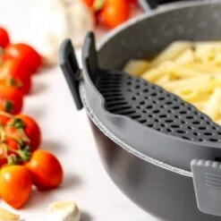 World Foods Clip On Colander -Online Tableware Store 30893505 alt07