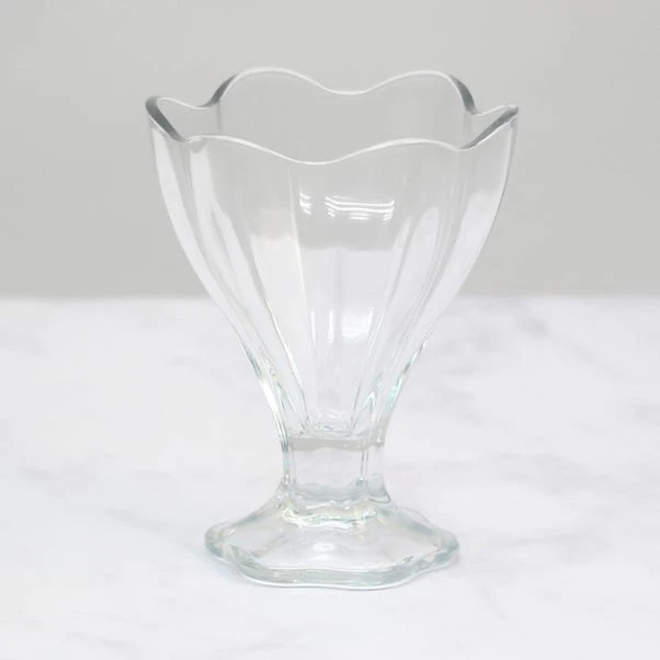 Scallop Sundae Dish Clear 1 Scallop Sundae Dish Clear