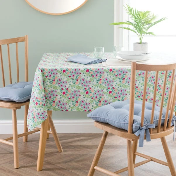 Ditsy Floral Wipe Clean 1 Ditsy Floral Wipe Clean