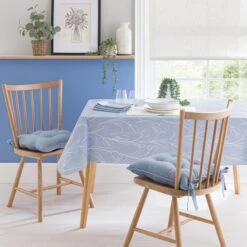 Tulip Wipe Clean Tablecloth